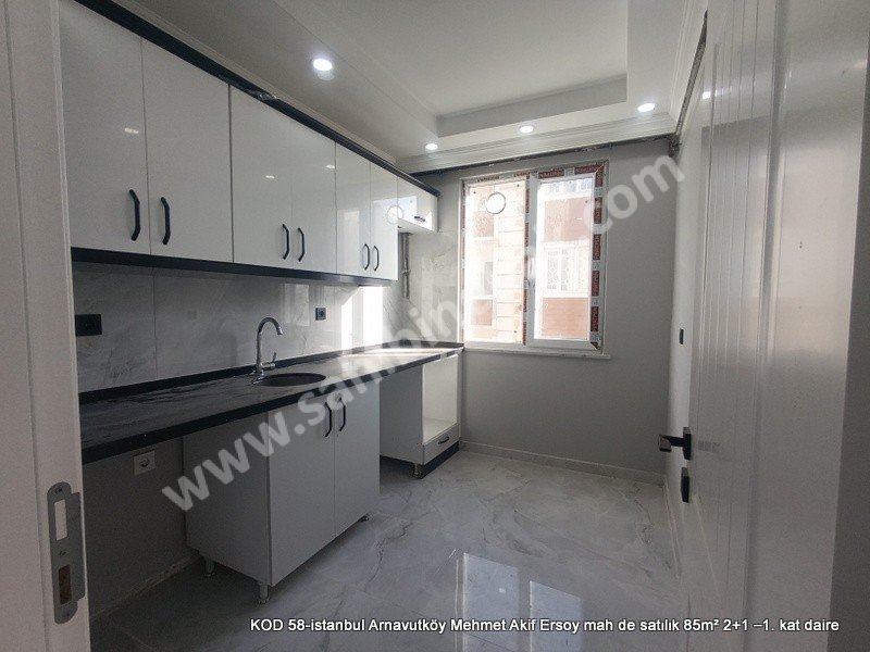 Arnavutköy Mehmet Akif Ersoy Mah. Satılık 2+1 1.Kat 85 m2 daire