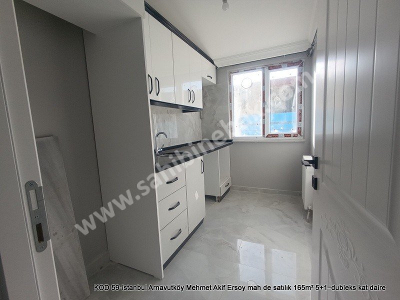 İstanbul Arnavutköy Mehmet Akif Ersoy Mah. Satılık 5+1 Dubleks Kat 165 m2 daire