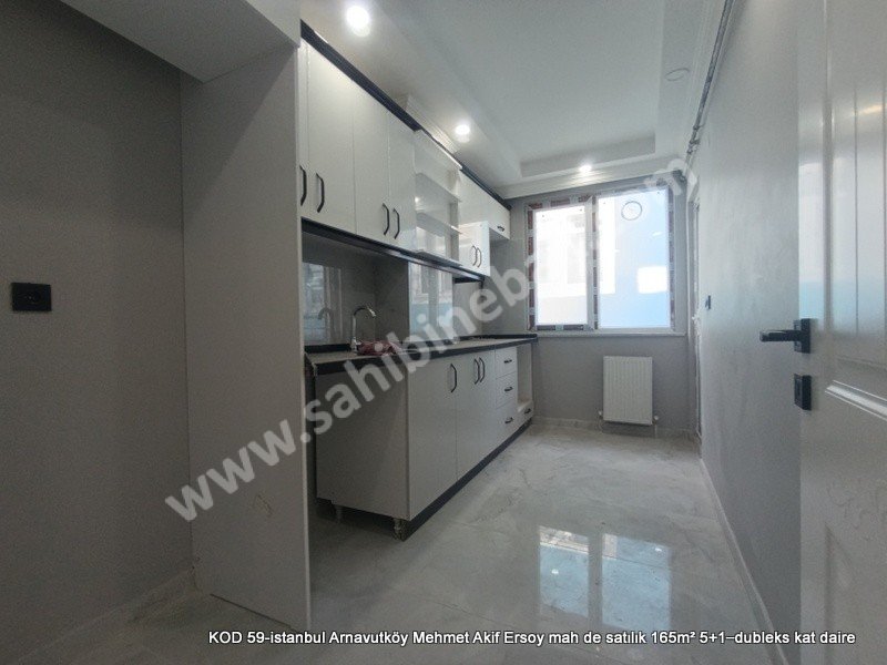 İstanbul Arnavutköy Mehmet Akif Ersoy Mah. Satılık 5+1 Dubleks Kat 165 m2 daire