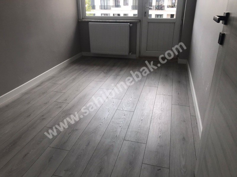 ROSADAN MALTEPE ÇARŞI İÇİNDE KİRALIK OFİS