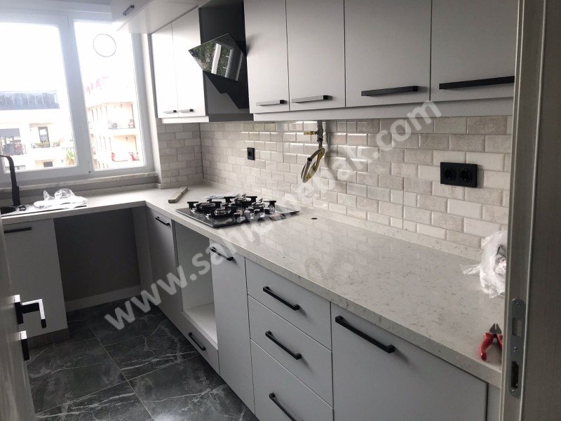 ROSADAN MALTEPE ÇARŞI İÇİNDE KİRALIK OFİS