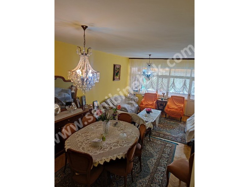 ROSA DAN KADIKÖY ACIBADEMDE ACİL SATILIK 2.KAT 3+1 125 M2 DAİRE