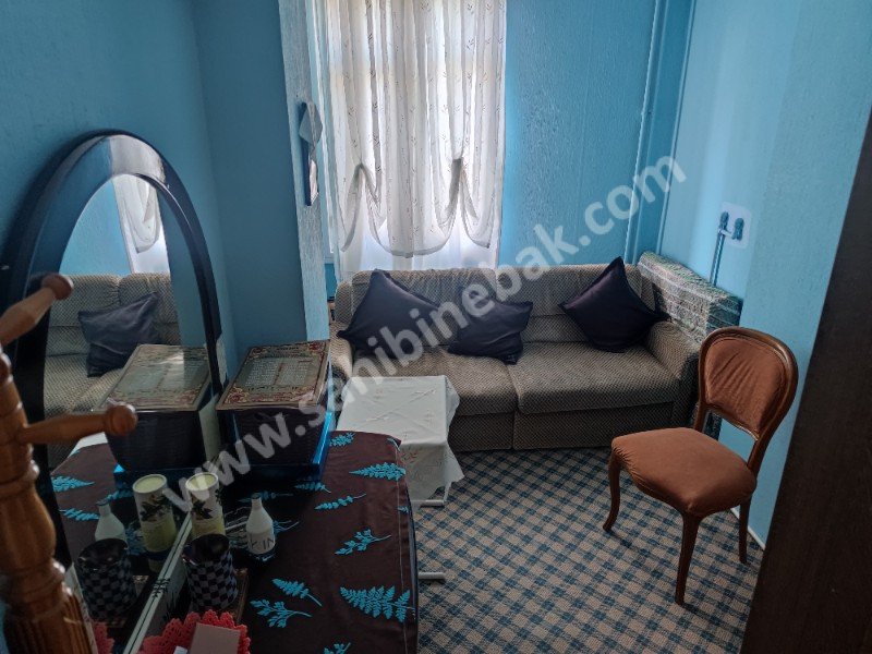 ROSA DAN KADIKÖY ACIBADEMDE ACİL SATILIK 2.KAT 3+1 125 M2 DAİRE