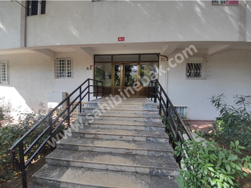 ROSA DAN KADIKÖY ACIBADEMDE ACİL SATILIK 2.KAT 3+1 125 M2 DAİRE