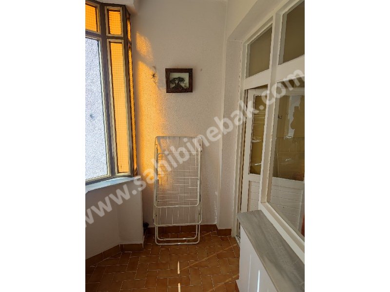 ROSA DAN KADIKÖY ACIBADEMDE ACİL SATILIK 2.KAT 3+1 125 M2 DAİRE