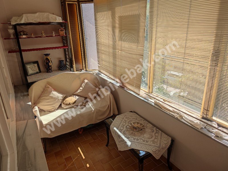 ROSA DAN KADIKÖY ACIBADEMDE ACİL SATILIK 2.KAT 3+1 125 M2 DAİRE