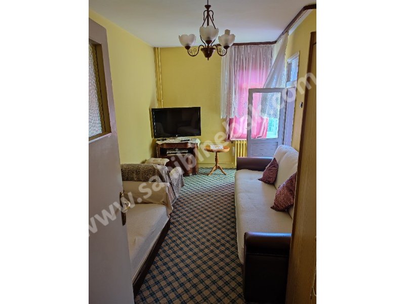 ROSA DAN KADIKÖY ACIBADEMDE ACİL SATILIK 2.KAT 3+1 125 M2 DAİRE