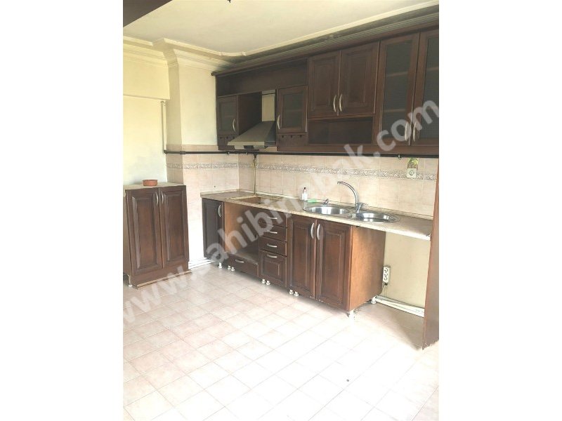 BURSA NİLÜFER BEŞEVLER KONAK MH. KİRALIK 4.KAT 3+1 MANZARALI DAİRE 22.000 TL.