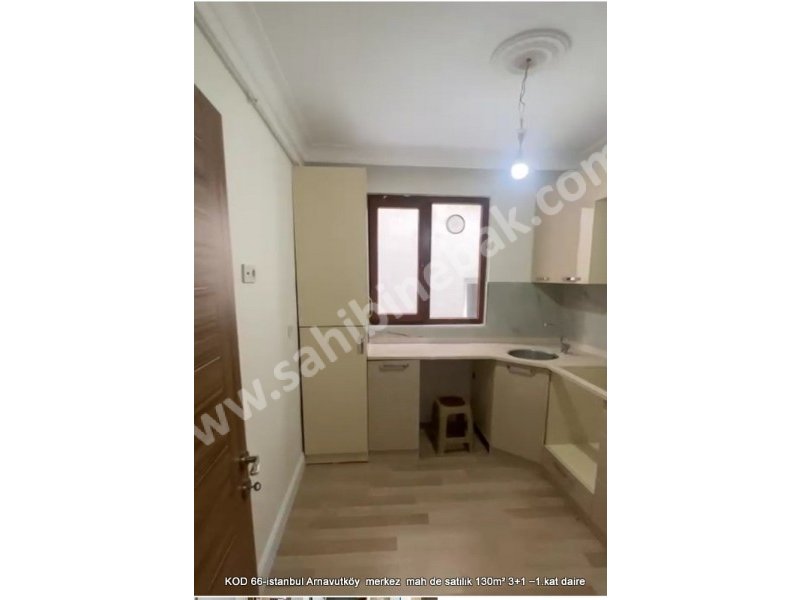İstanbul Arnavutköy Arnavutköy Merkez Mh. 130 m2 Satılık 1.Kat 3+1 Daire