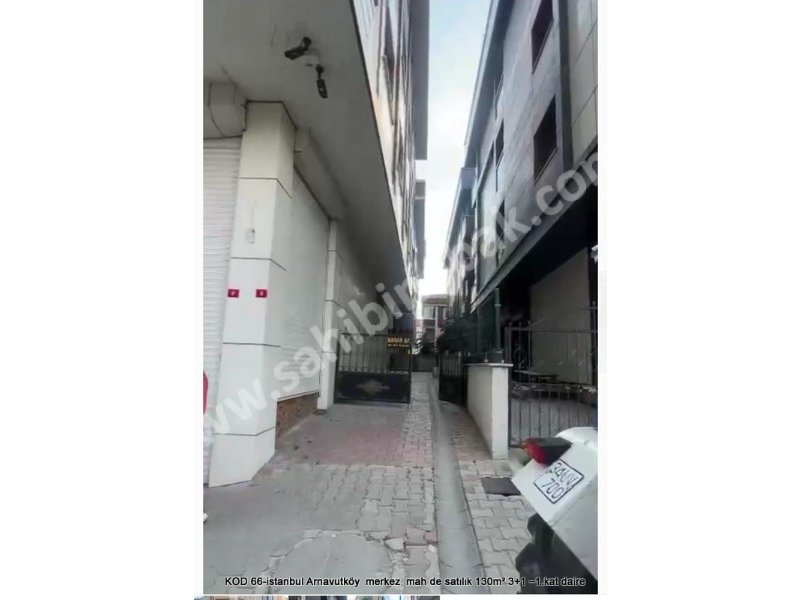 İstanbul Arnavutköy Arnavutköy Merkez Mh. 130 m2 Satılık 1.Kat 3+1 Daire