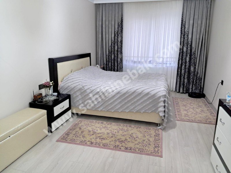 ALTINDAĞ GÜNEŞEVLERDE SİTE İÇİNDE SATILIK 4+1 DAİRE