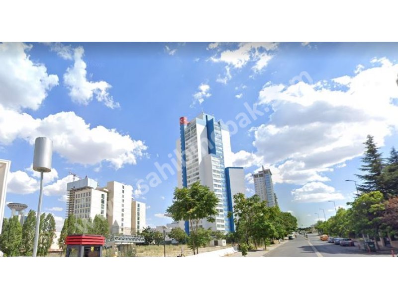 AKMAN PLAZADA 1+1 ARA KAT İSTER OFİS İSTER KONUT KULLANIMINA UYGUN KİRALIK MÜLK