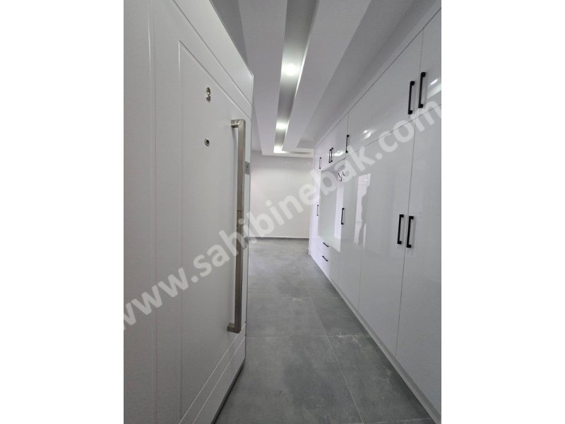 ESKİŞEHİR AŞAĞISÖĞÜTÖNÜ MAHALLESİNDE SATILIK 4+1 200 m2 SIFIR DAİRE