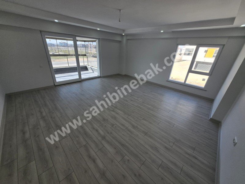 ESKİŞEHİR AŞAĞISÖĞÜTÖNÜ MAHALLESİNDE SATILIK 4+1 200 m2 SIFIR DAİRE
