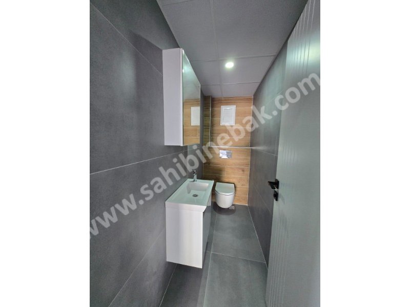 ESKİŞEHİR AŞAĞISÖĞÜTÖNÜ MAHALLESİNDE SATILIK 4+1 200 m2 SIFIR DAİRE