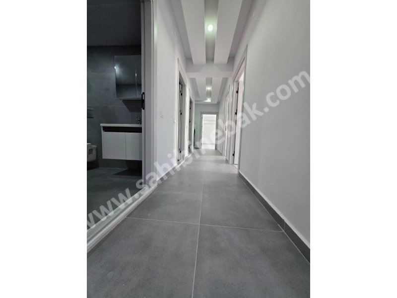 ESKİŞEHİR AŞAĞISÖĞÜTÖNÜ MAHALLESİNDE SATILIK 4+1 200 m2 SIFIR DAİRE