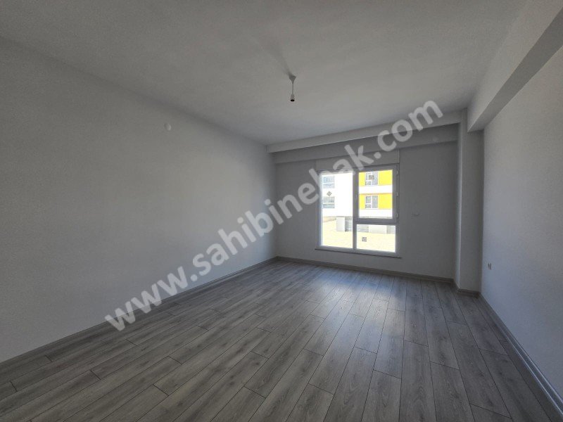 ESKİŞEHİR AŞAĞISÖĞÜTÖNÜ MAHALLESİNDE SATILIK 4+1 200 m2 SIFIR DAİRE