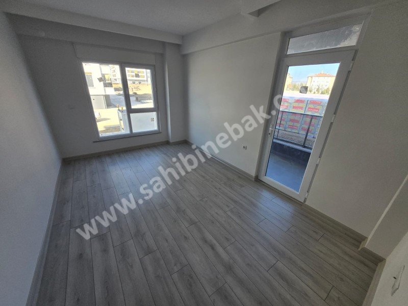 ESKİŞEHİR AŞAĞISÖĞÜTÖNÜ MAHALLESİNDE SATILIK 4+1 200 m2 SIFIR DAİRE
