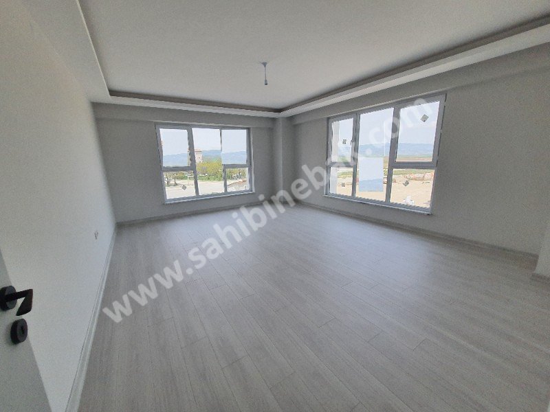 ESKİŞEHİR AŞAĞISÖĞÜTÖNÜ MAHALLESİ SATILIK 3+1 156 m2 DAİRE