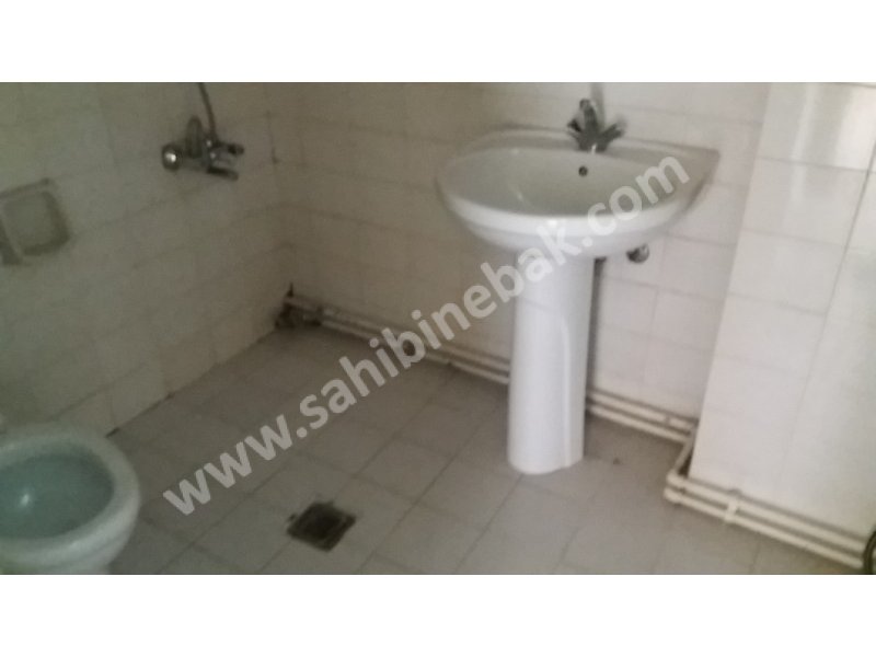 TÜRKİŞ BLOKLARI 2+L SALON 3.KAT YAPILI KİRALIK DAİRE