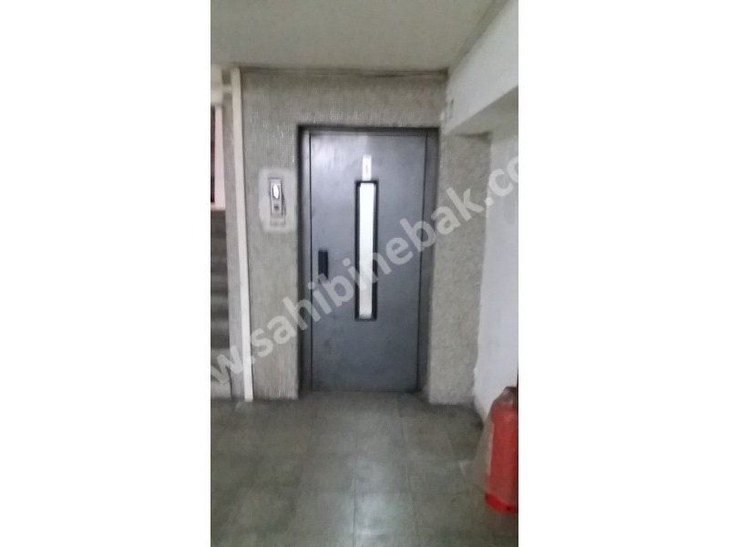 ULUS'DA İŞ MERKEZİNDE KİRALIK 4. KAT 70M2 WCLİ MUTFAKLI ASANSÖRLÜ OFİS