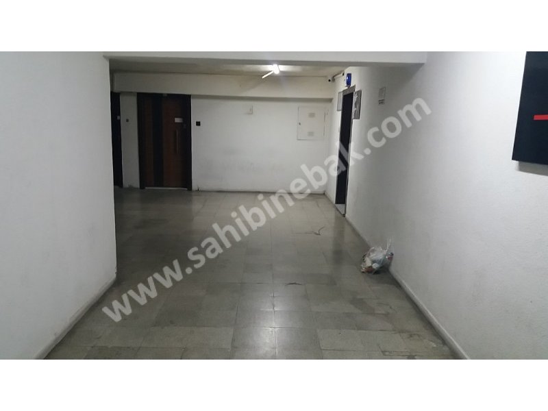ULUS'DA İŞ MERKEZİNDE KİRALIK 4. KAT 70M2 WCLİ MUTFAKLI ASANSÖRLÜ OFİS