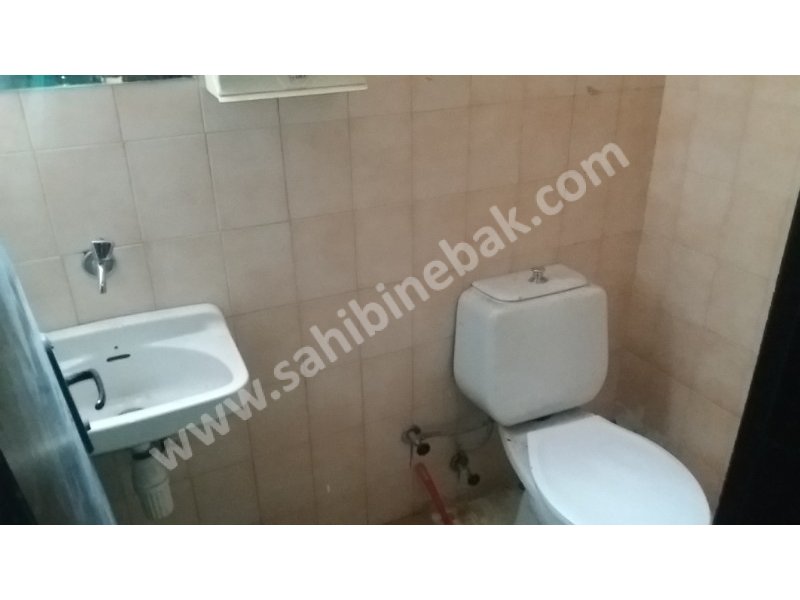 ULUS'DA İŞ MERKEZİNDE KİRALIK 4. KAT 70M2 WCLİ MUTFAKLI ASANSÖRLÜ OFİS