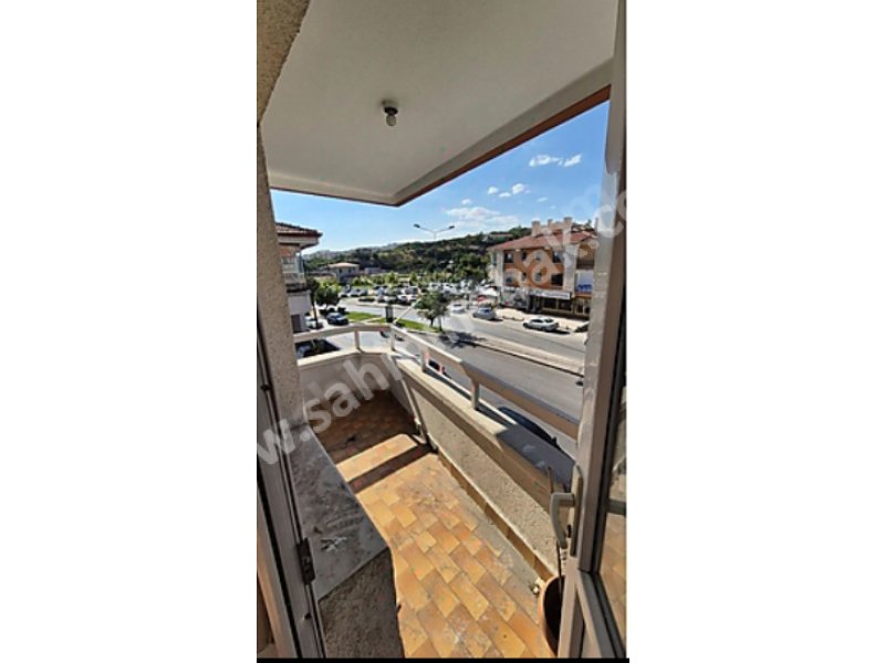KEÇİÖREN SUBAYEVLERİNDE METRO DİBİ YAPILI KİRALIK 3+1 2.KAT DAİRE