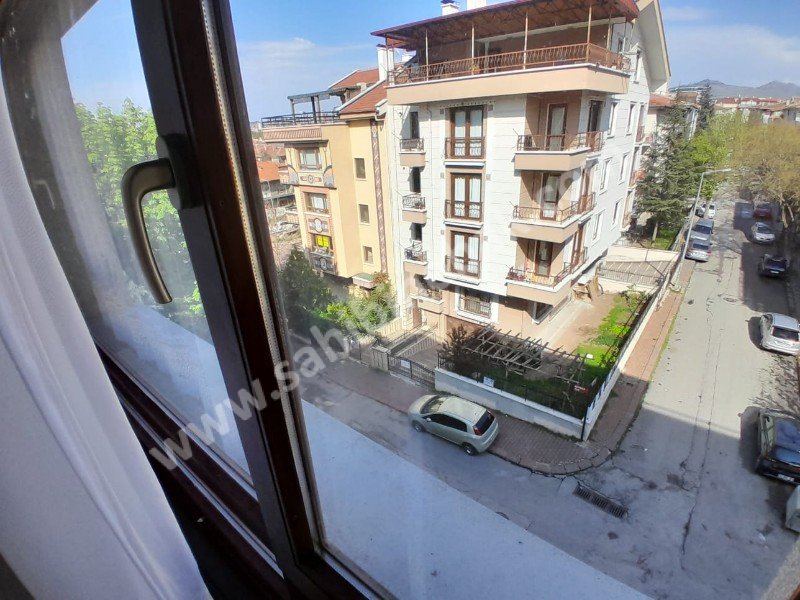DUYGULU SOK. KİRALIK 5+1 DUBLEX 3.KAT 3 BALKON TERASLI ŞÖMİNELİ FULL YAPILI