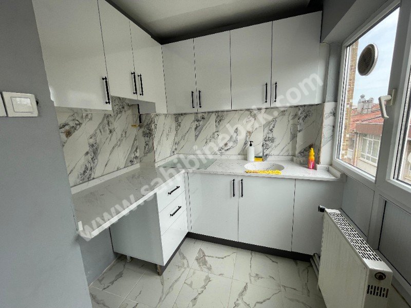 BURSA SETBAŞI İPEKÇİLİK'TE KİRALIK 3.KAT 2+1  80m2 DAİRE