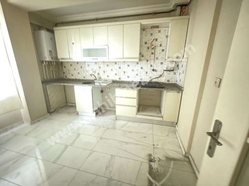 BURSA TEPEBAŞI ESKİŞEHİR BAHÇELİEVLERDE 90m2 KİRALIK 2+1 DAİRE