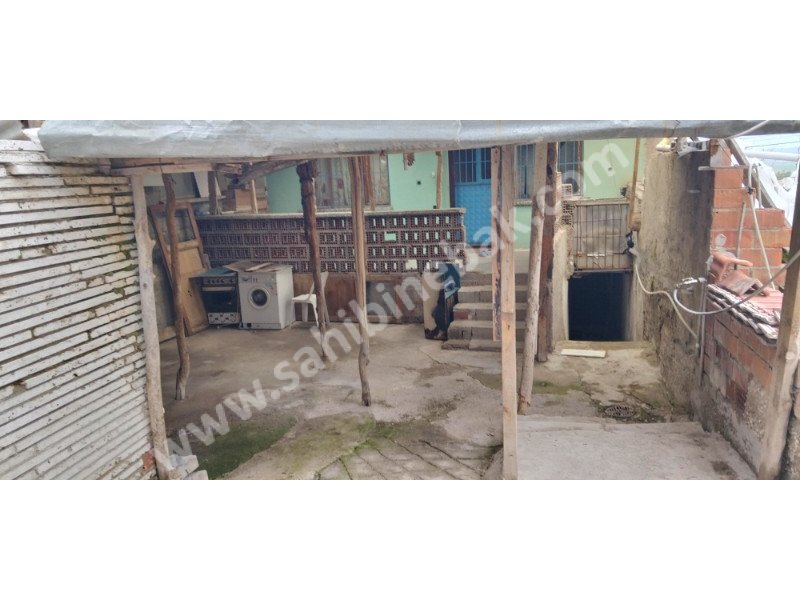 BURDUR KARAMANLI KATAMANDA SATILIK 318 M2 ARSA İÇİNDE SATILIK135 M2 2+1 EV