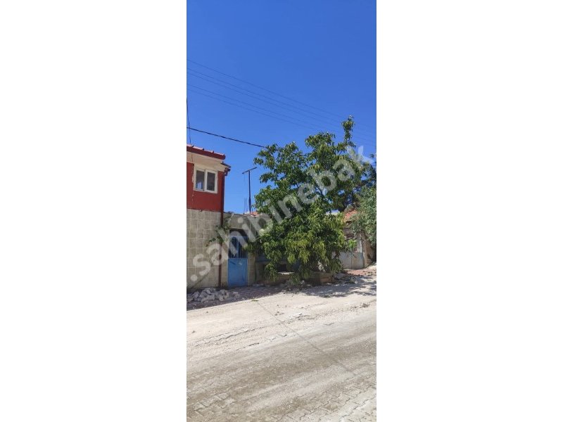 BURDUR KARAMANLI CAMİ MAHALLESİ SATILIK İKİ KATLI MÜSTAKİL EV