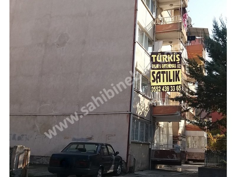 TÜRKİŞ BLOKLARI EN DEĞERLİ ÜÇGEN PARSELDE SATILIK DAİRE