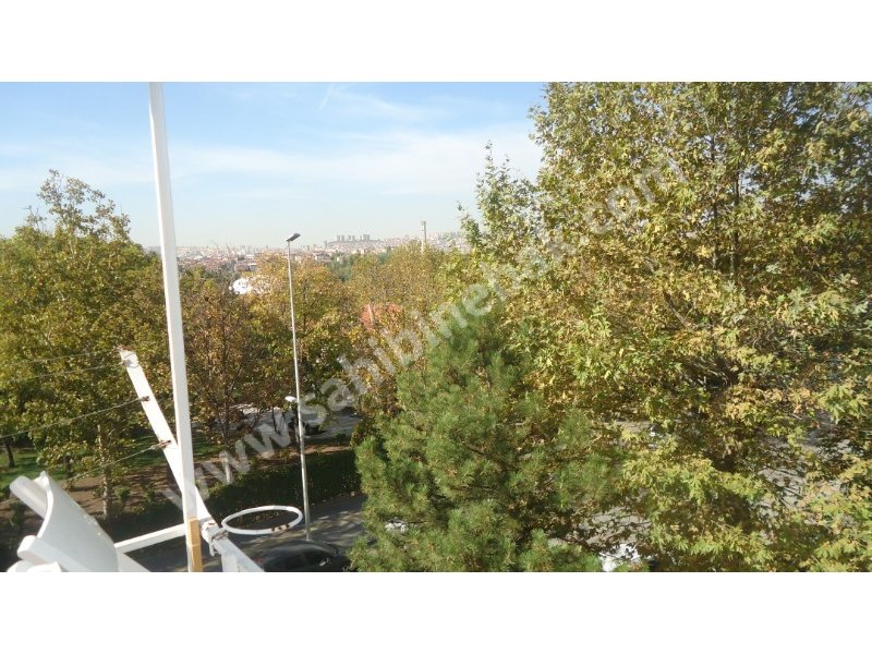 TÜRKİŞ BLOKLARI EN DEĞERLİ ÜÇGEN PARSELDE SATILIK DAİRE