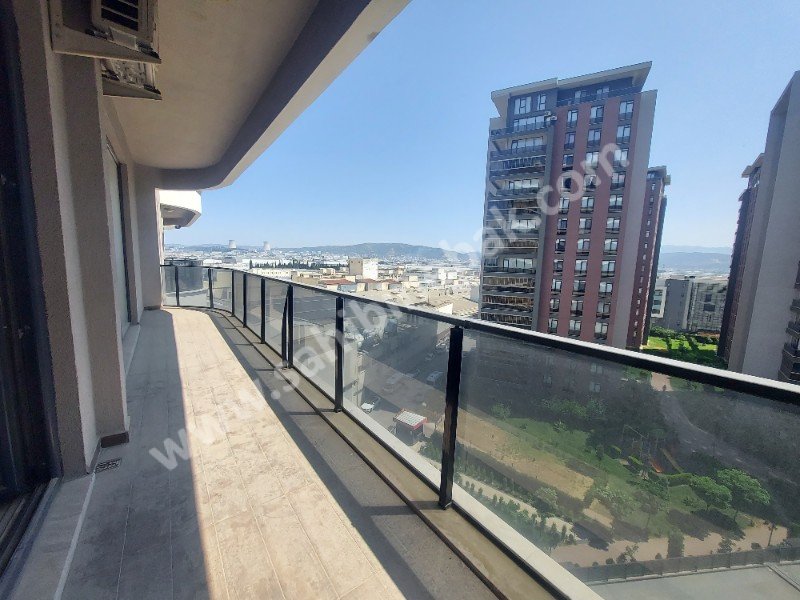 BURSA KILIÇ TAN ALPİŞ ADEN HAUSE’DE 1+1 KİRALIK HOME OFİS