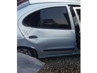 2001 renault megane 1 1.6 8v çıkma sağ arka kapı