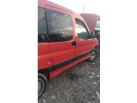 2002 citroen berlingo 1.9 komple sağ yan panel