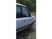 1988 mazda 323 1.6 çıkma sağ ön dolu kapı