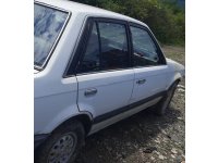 1988 mazda 323 1.6 çıkma sağ takım dolu kapı