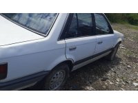 1988 mazda 323 1.6 çıkma sağ yan panel