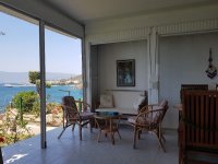 Muğla Milas Güllük Mah. Site İçerisinde Denize Sıfır Kiralık Tripleks Villa 150 m2