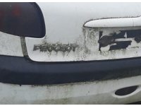 Peugeot 206 çıkma bagaj arma yazısı