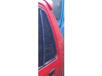 Peugeot 205 çıkma sol arka kelebek camı
