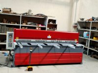 LRGM 2550 x 5mm Rediktörlü Nc Kontrollü 750mm LİNDA Machine Marka Giyotin Makas