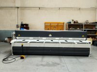 LRGM 4050 x 4mm Rediktörlü Nc Kontrollü 750mm LİNDA Machine Marka Giyotin Makas