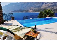 Antalya Kaş'ta Lüks Havuzlu Haftalık Kiralık Villa