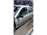 Renault Clio sol ön kapı