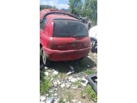 Clio 2 hb bagaj kapağı dolu
