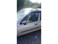 Renault Clio sol ön kapı